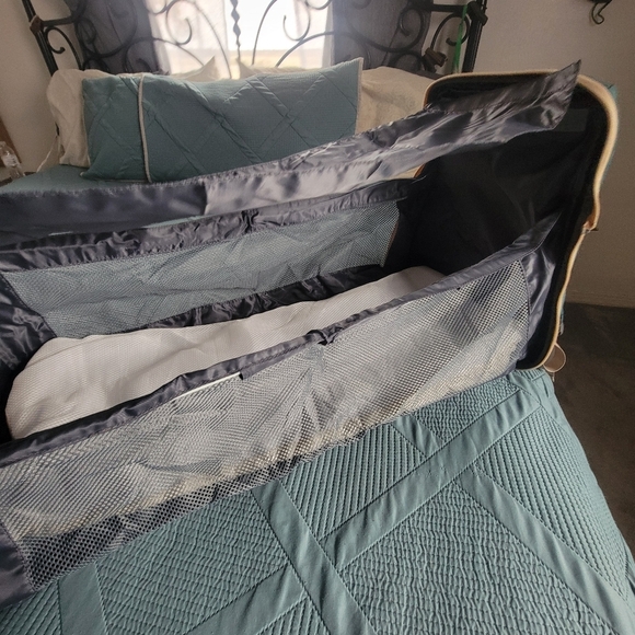 Green Diaper Bag with Bed - Picture 10 of 12